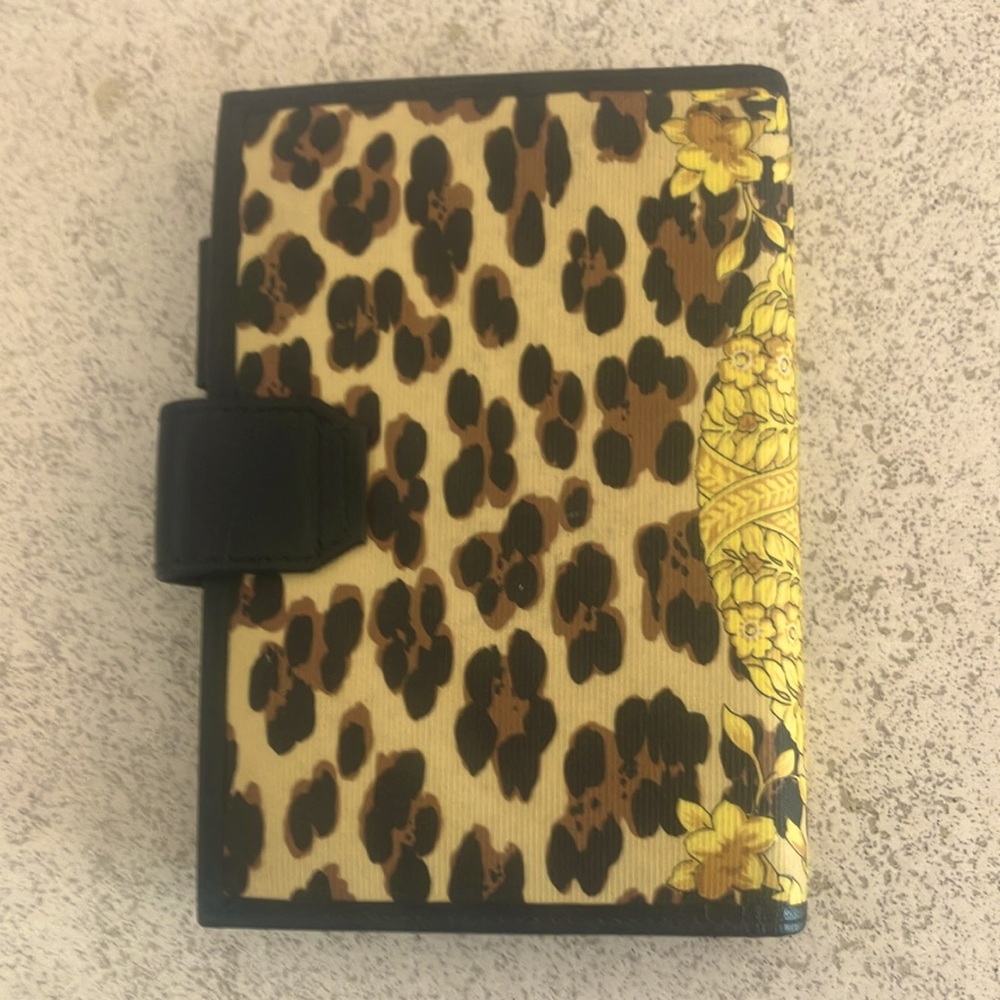 VERSACE AGENDA - Picture 2 of 4